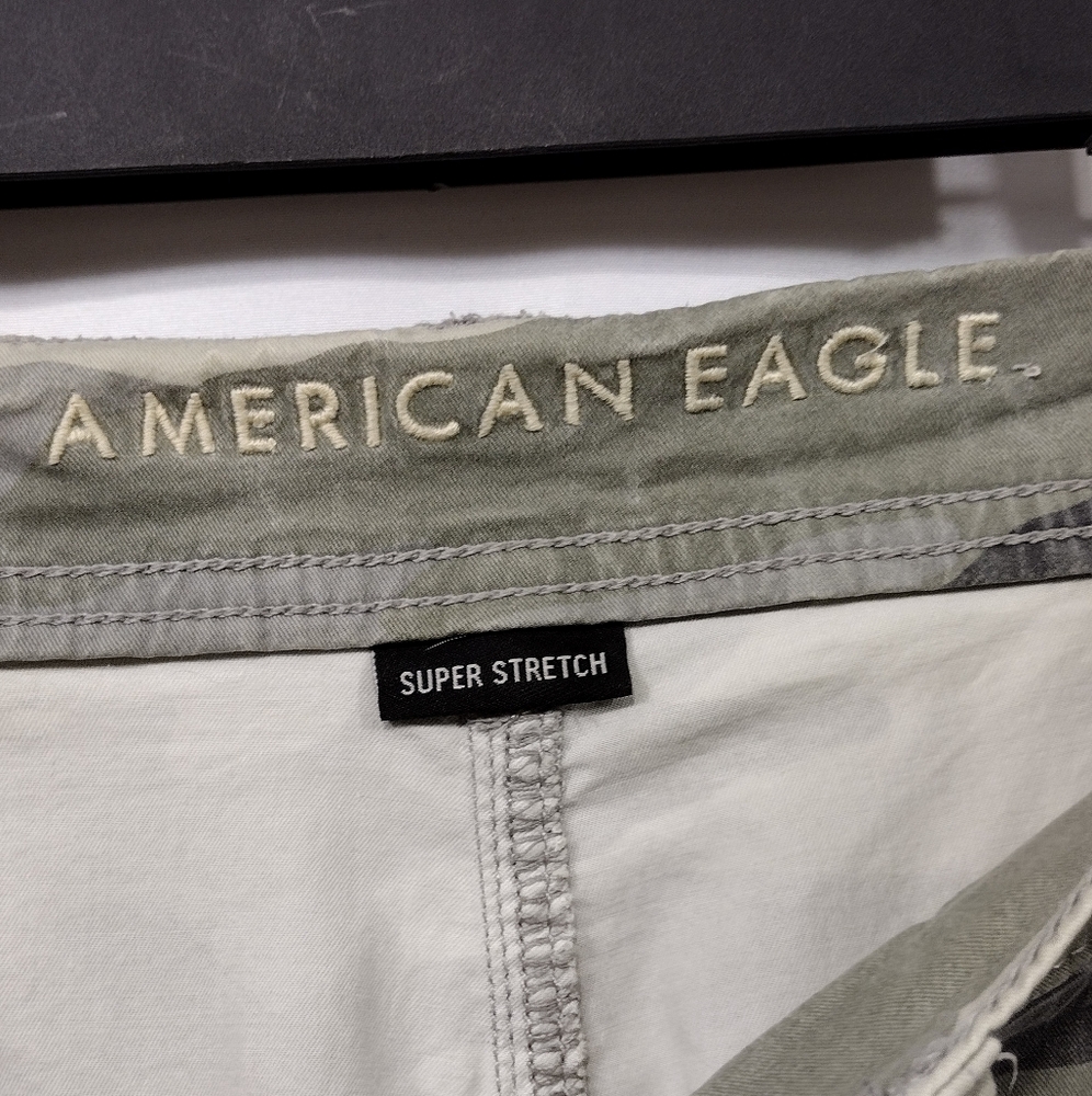 American Eagle Camo Cargo Pants Womens 6 Green Boho Retro 90s Y2K Utility - Picture 8 of 9